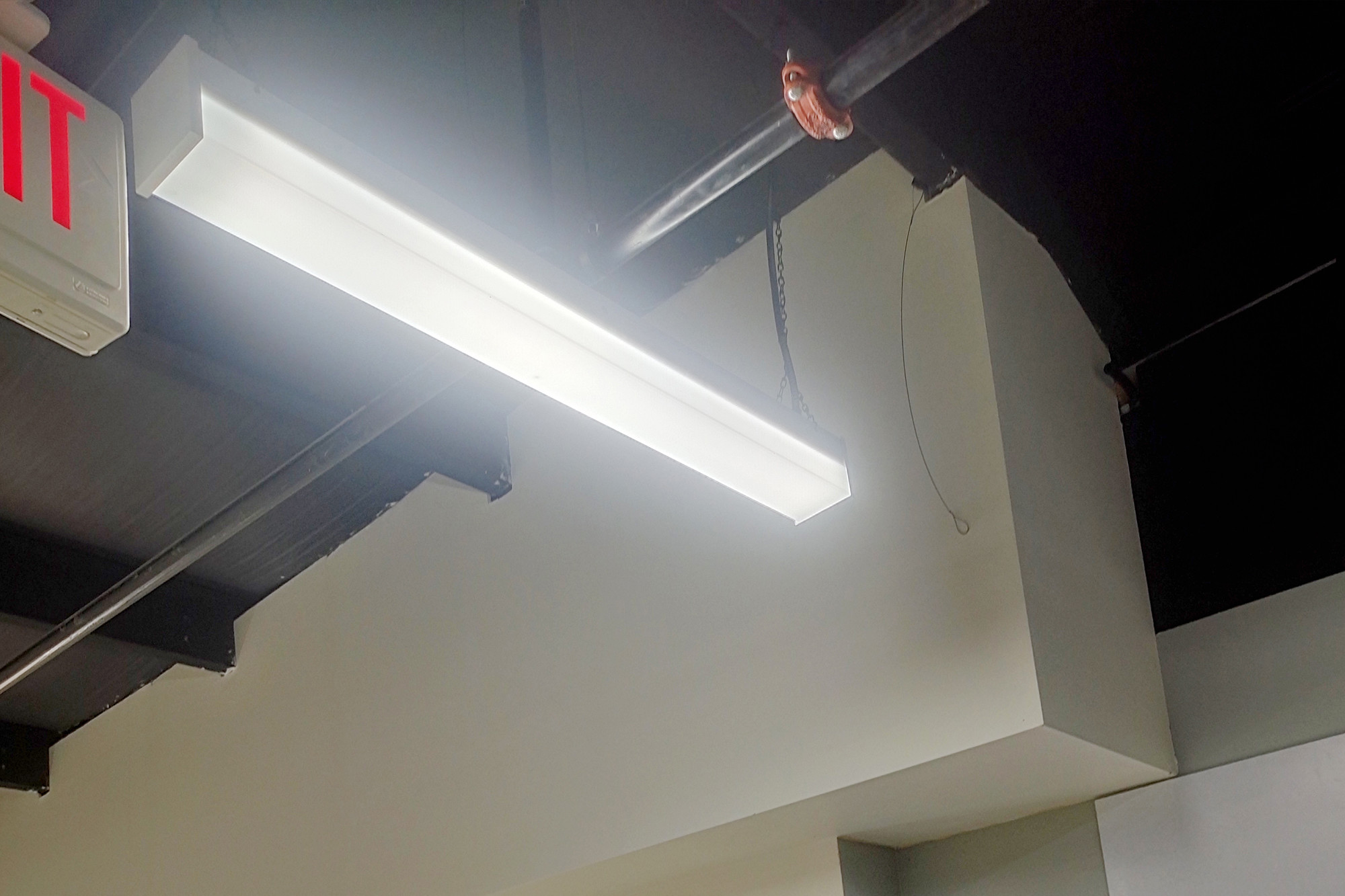 กรณี บริษัท ล่าสุดเกี่ยวกับ การใช้งานไฟ LED แบบพันรอบ